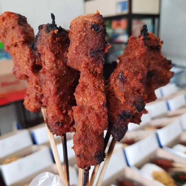 sate rembiga khas Lombok (instagram.com/rayawoku_jombang)