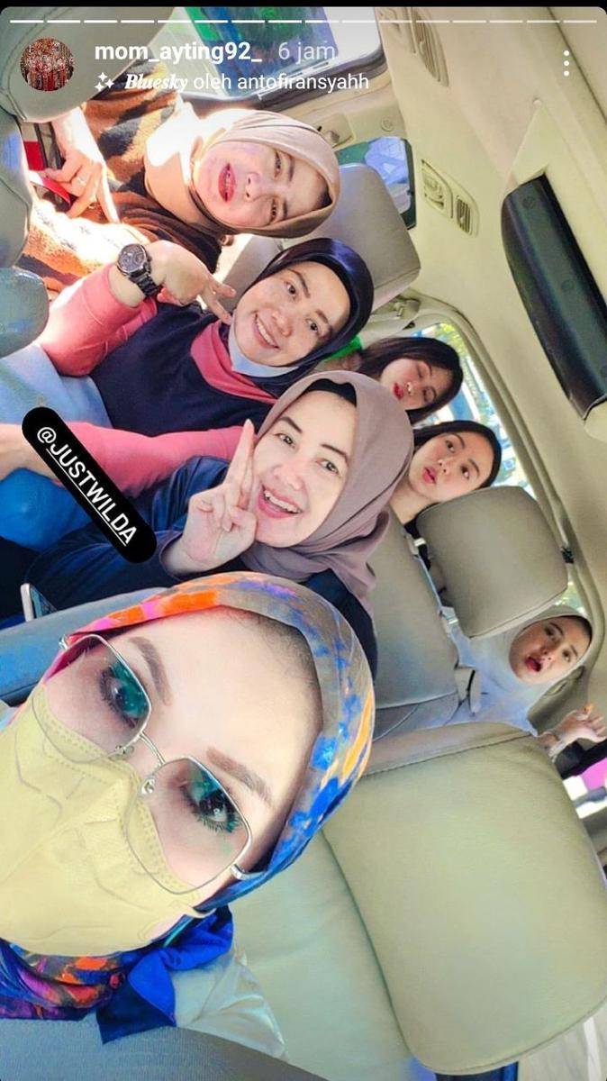 potret liburan Umi Kalsum (instagram.com/mom_ayting92_)