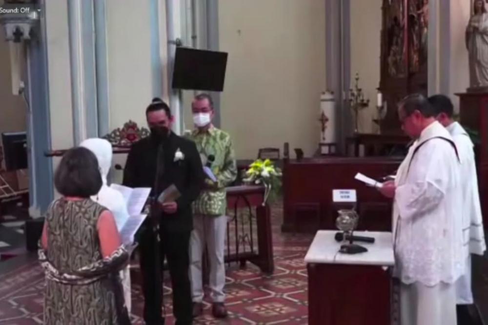 Stafsus Jokowi Menikah Beda Agama, Sekjen MUI: Menurut UU Tidak Sah