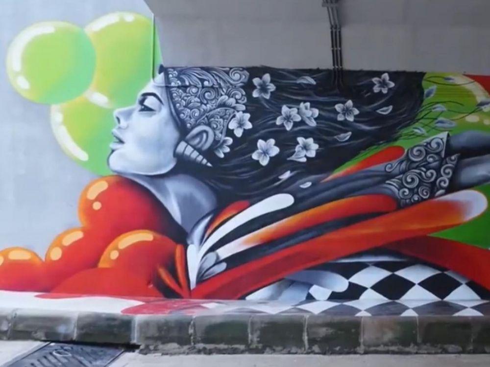 potret mural terowongan sirkuit mandalika (instagram com/localfest.id)