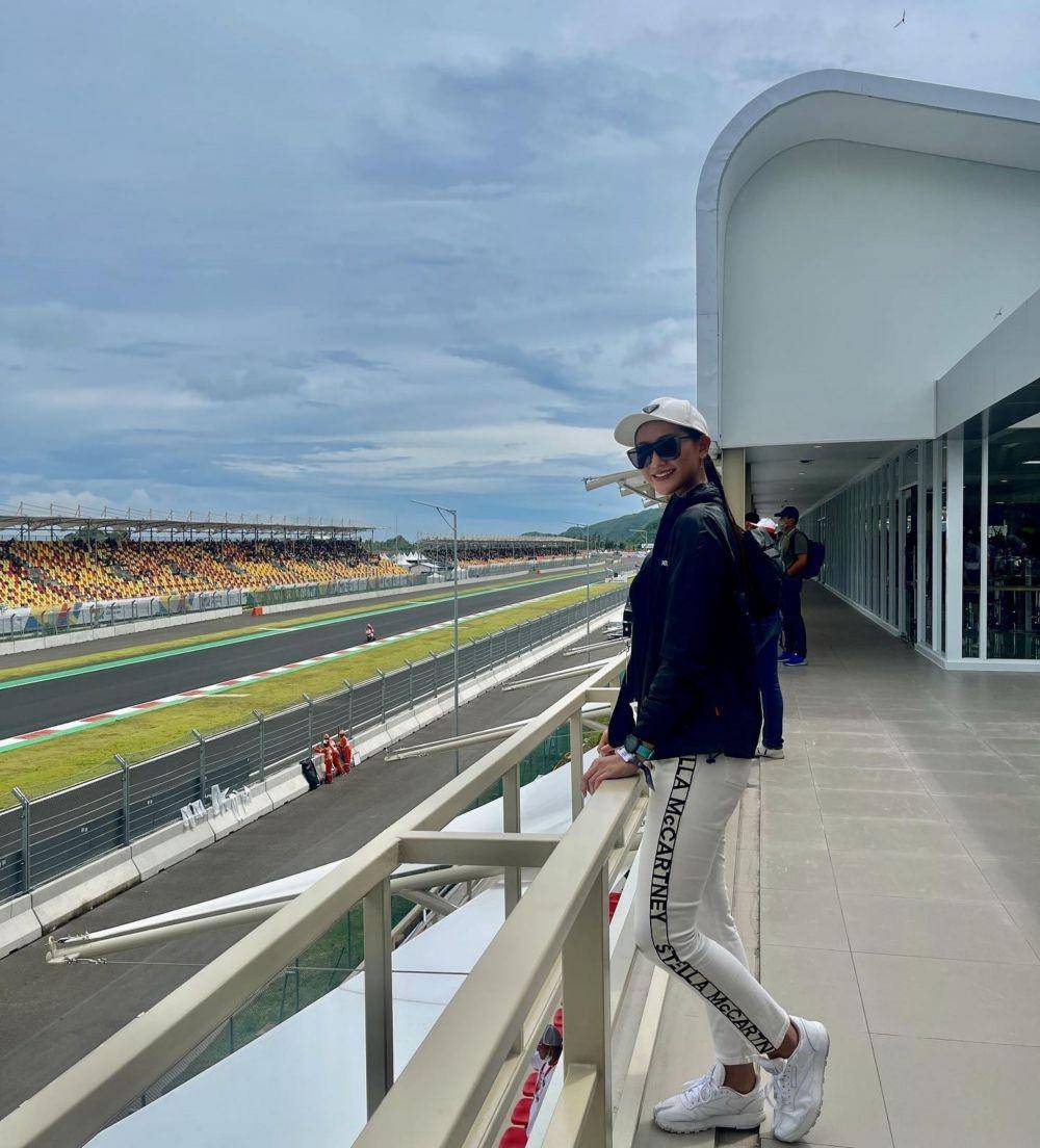 Ayu Maulida di MotoGP Mandalika 2022 (Instagram.com/ayumaulida97/)