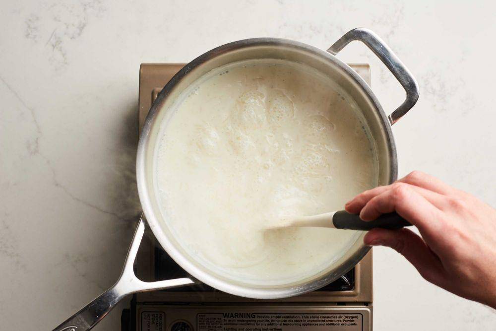 ilustrasi memasak puding (thekitchn.com)