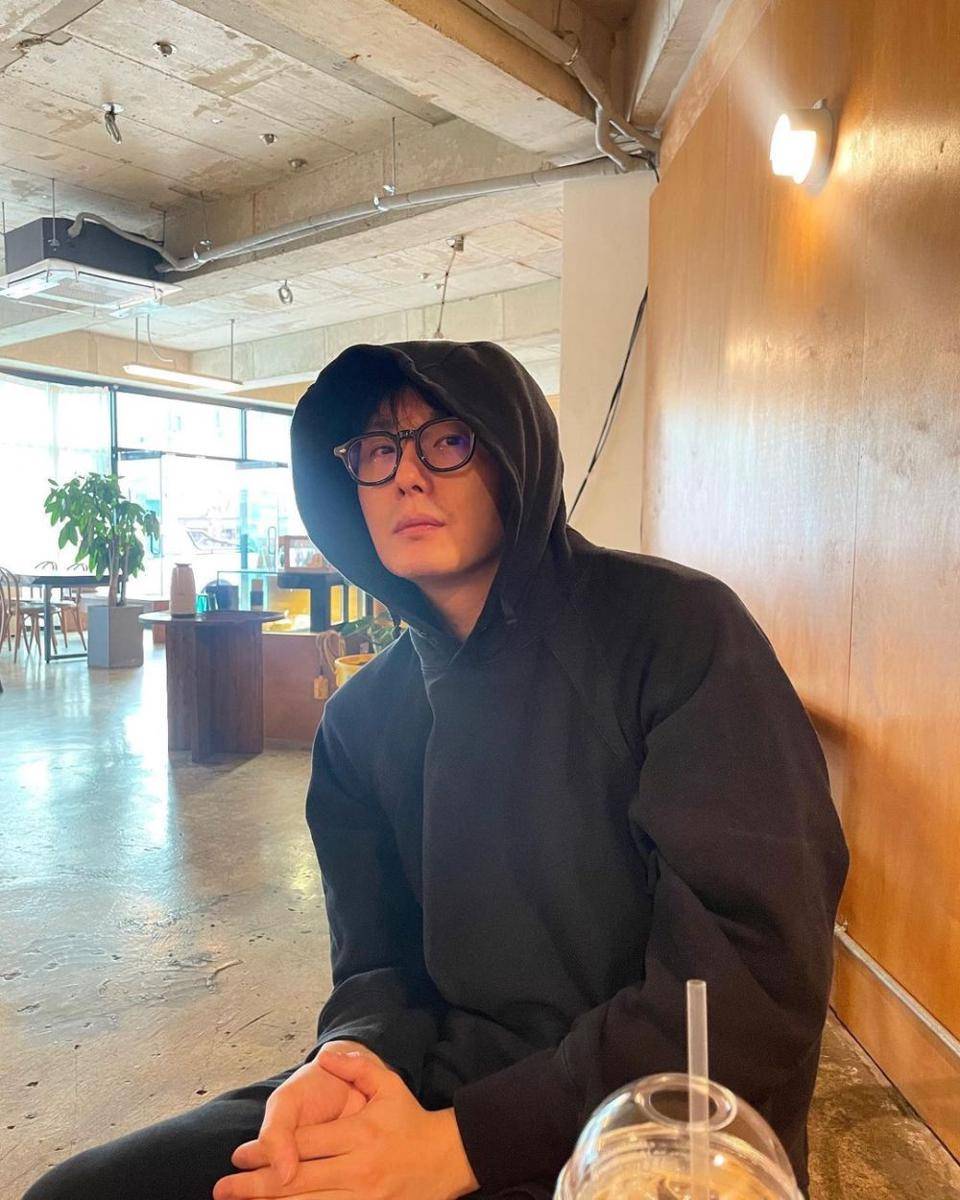 Jung Il Woo (instagram.com/jilwww)