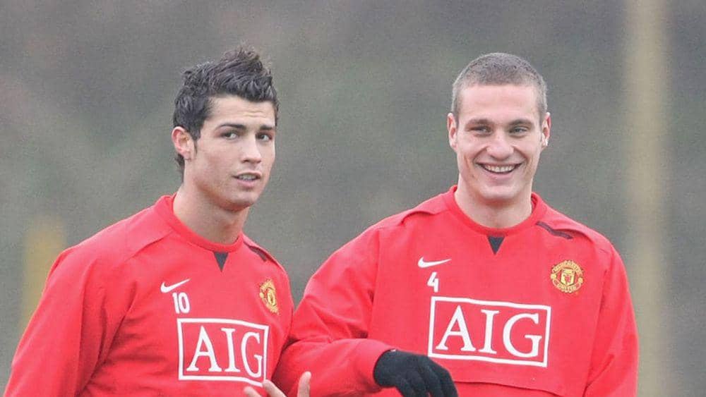 Cristiano Ronaldo dan Nemanja Vidic pernah menjadi Premier League Player of the Season dua kali. (skysports.com)