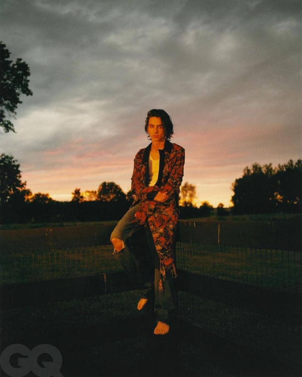 Gaya busana Timothée Chalamet (instagram.com/tchalamet)