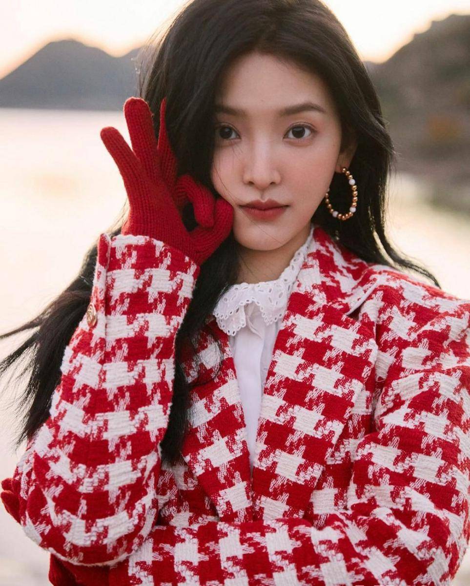 Zhang Ruo Nan (instagram.com/zhangruonan96_)