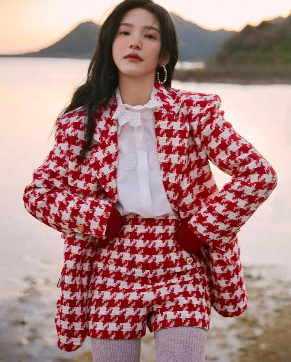 Zhang Ruo Nan (instagram.com/zhangruonan96_)