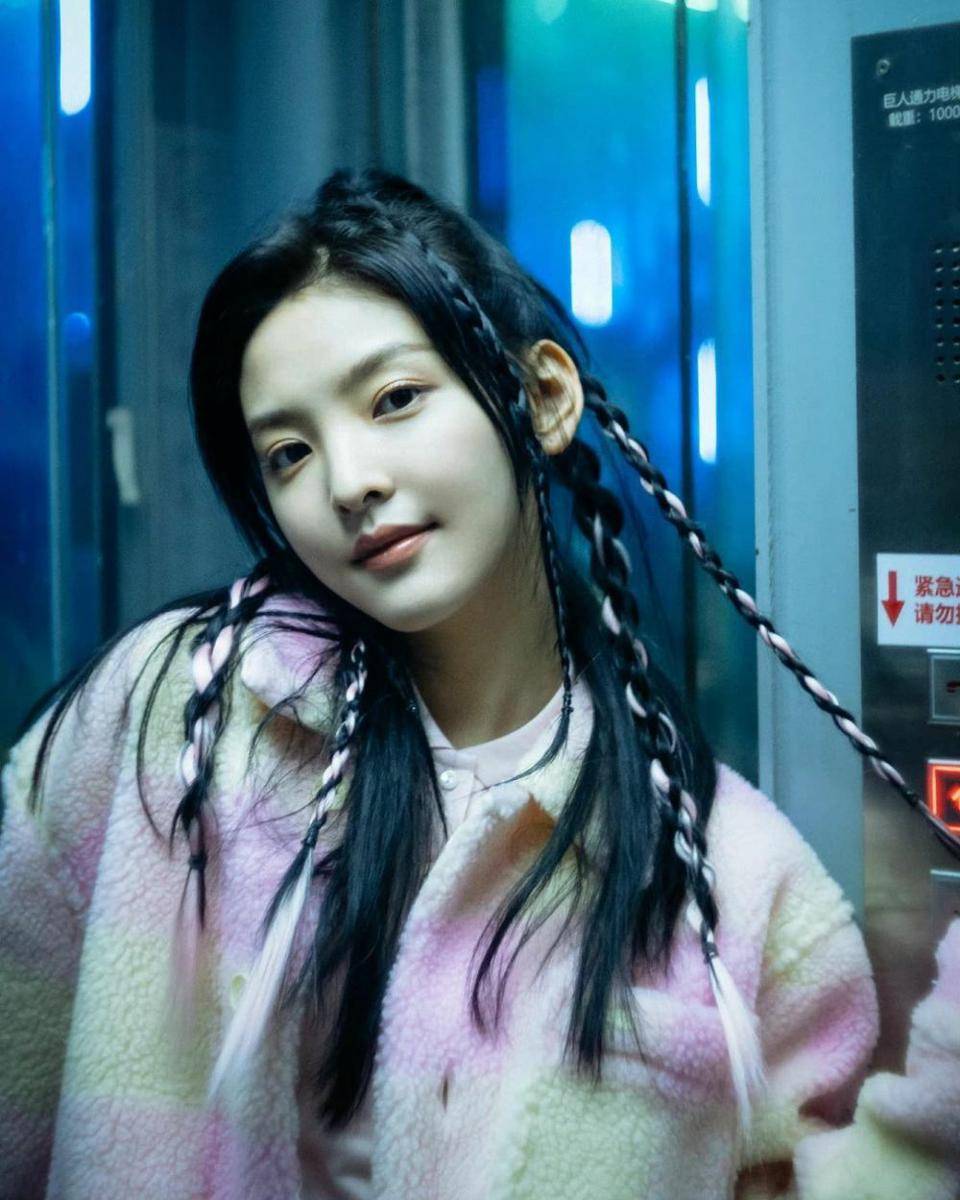 Zhang Ruo Nan (instagram.com/zhangruonan96_)