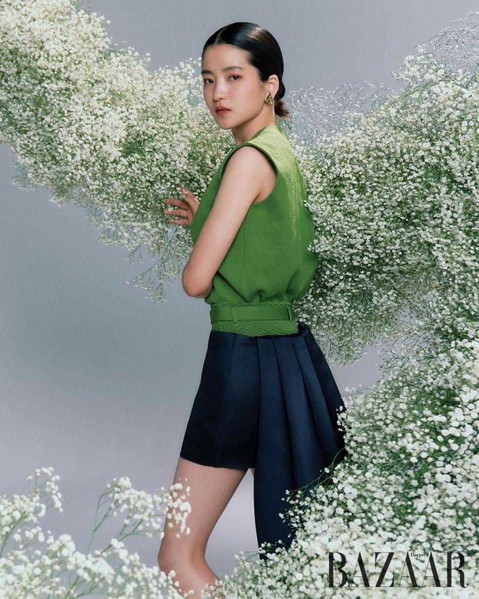 Kim Tae Ri Harper's BAZAAR Korea x PRADA (instagram.com/management_mmm)