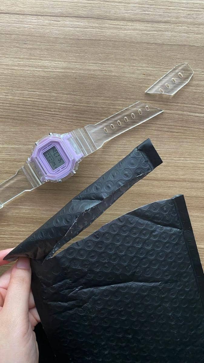 buka amplop nyesek (twitter.com/qwonidin)