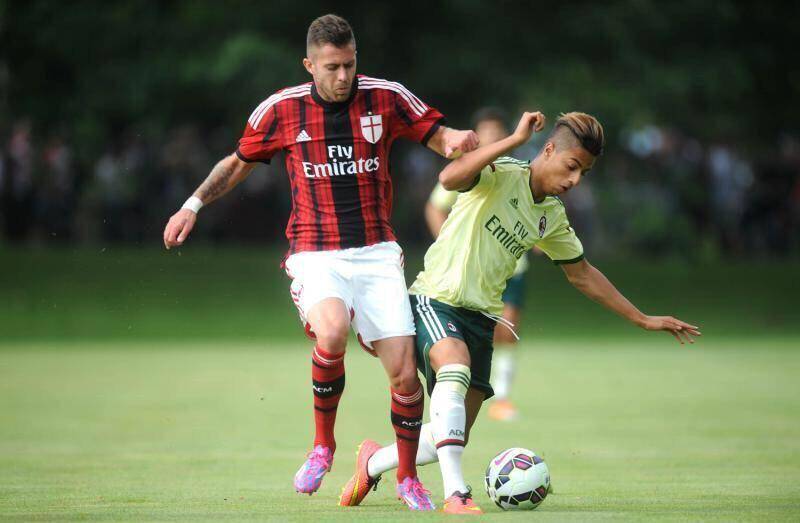 potret Hachim Mastour (kanan) bersama AC Milan (twitter.com/fantasyhachi)