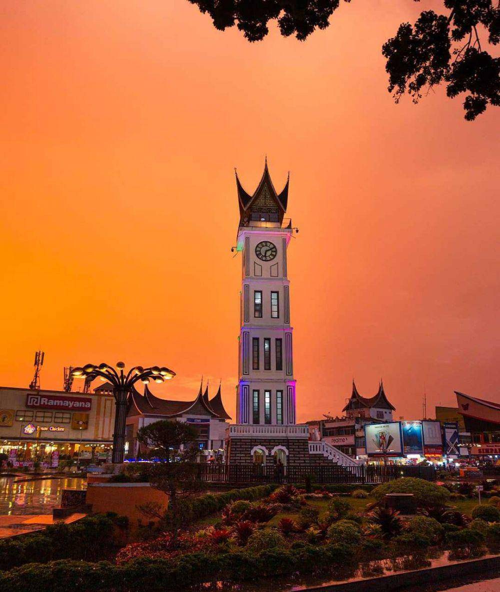 potret Jam Gadang (instagram.com/ghaardi)