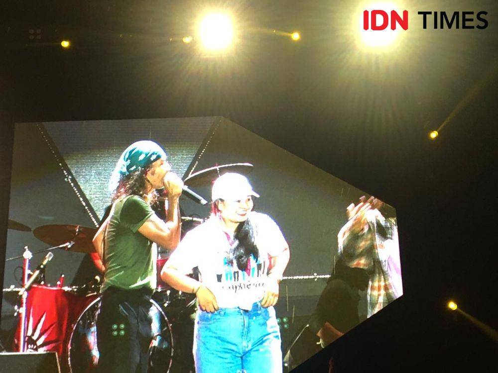 Penonton Tumpah, Slank Beri Kejutan dengan Lagu Berjudul Tanjung Aan