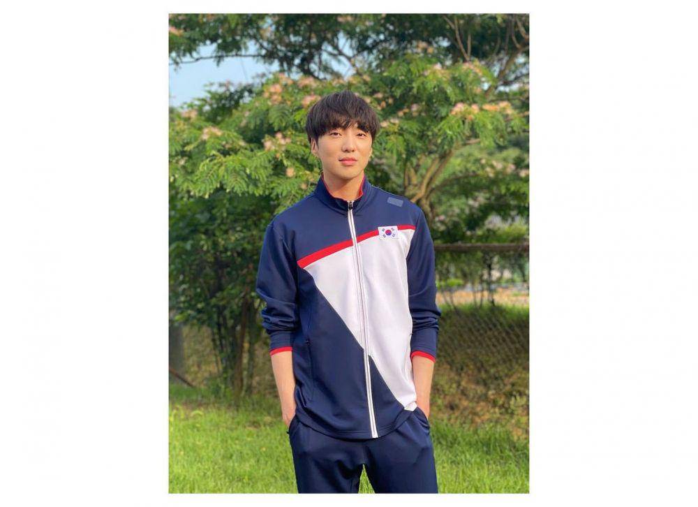 Kang Seung Yoon (instagram.com/w_n_r00)