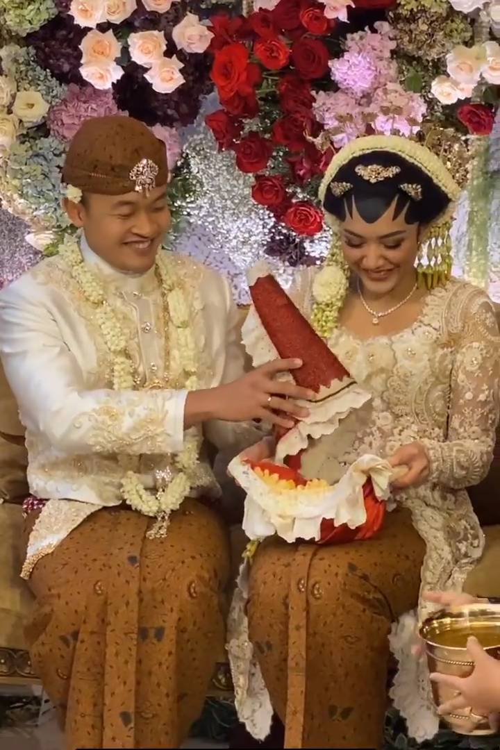 Pernikahan Putri Tanjung dan Guinandra Jatikusumo 20/3/2022 (Instagram.com/annisayudhoyono)