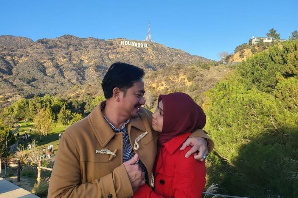 10 Potret Manis Couple Goals ala Ivan Fadilla dan Sarni, Bikin Iri