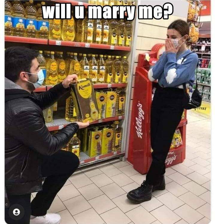 meme efek minyak mahal (9gag.com)
