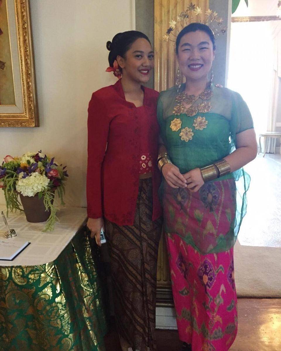 Kebaya Putri Tanjung (instagram.com/putri_tanjung)