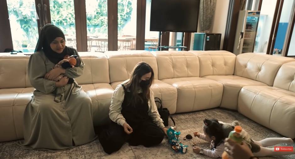 Shabira Lala dan Baby Ameena (YouTube.com/AH)