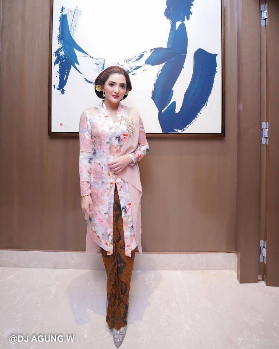 Kebaya Ashanty. (instagram.com/ashanty_ash)