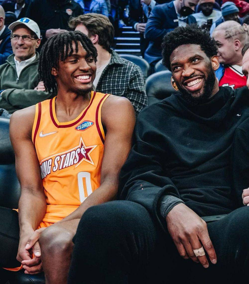 Tyrese Maxey bersama Joel Embiid (instagram.com/tyresemaxey)