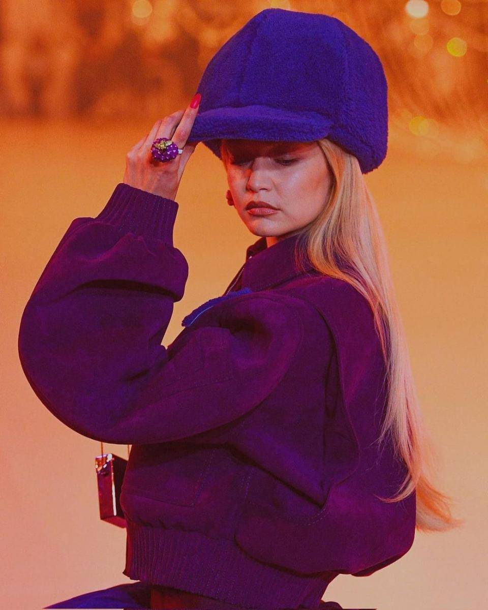 potret Gigi Hadid berjalan di catwalk (instagram.com/gigihadid)