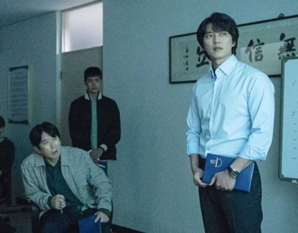 cuplikan drama Through the Darkness (instagram.com/sbsdrama.official)