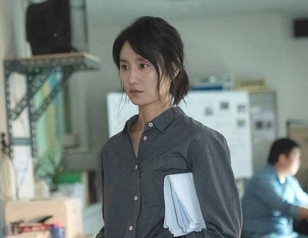 cuplikan drama Through the Darkness (instagram.com/sbsdrama.official)