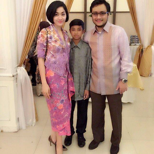 Kebaya Windy Wulandari (instagram.com/windyario)