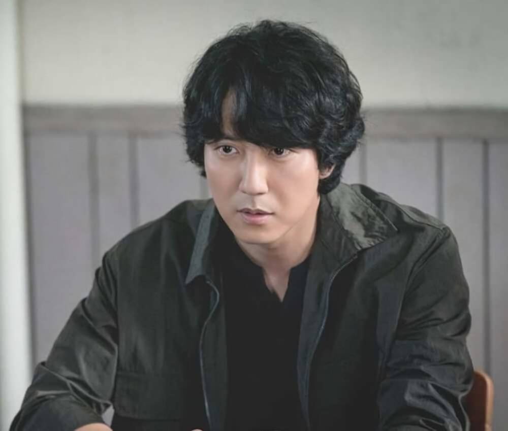 cuplikan drama Through the Darkness (instagram.com/sbsdrama.official)