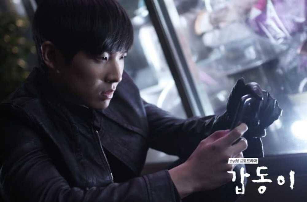 Lee Joon di Gap Dong (program.tving.com)