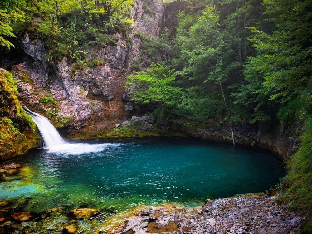 10 Air Terjun Terpopuler di Albania, Pesonanya Segarkan Mata!