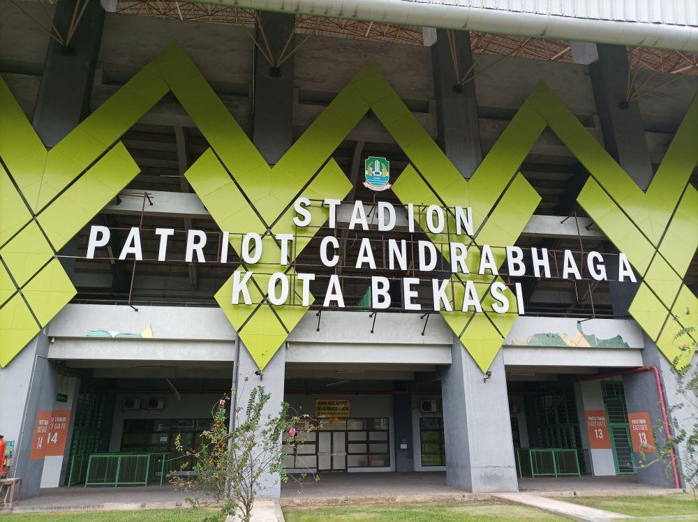 Kayak Marc Klok, Pelatih Burundi Keluhkan Lapangan Stadion Patriot