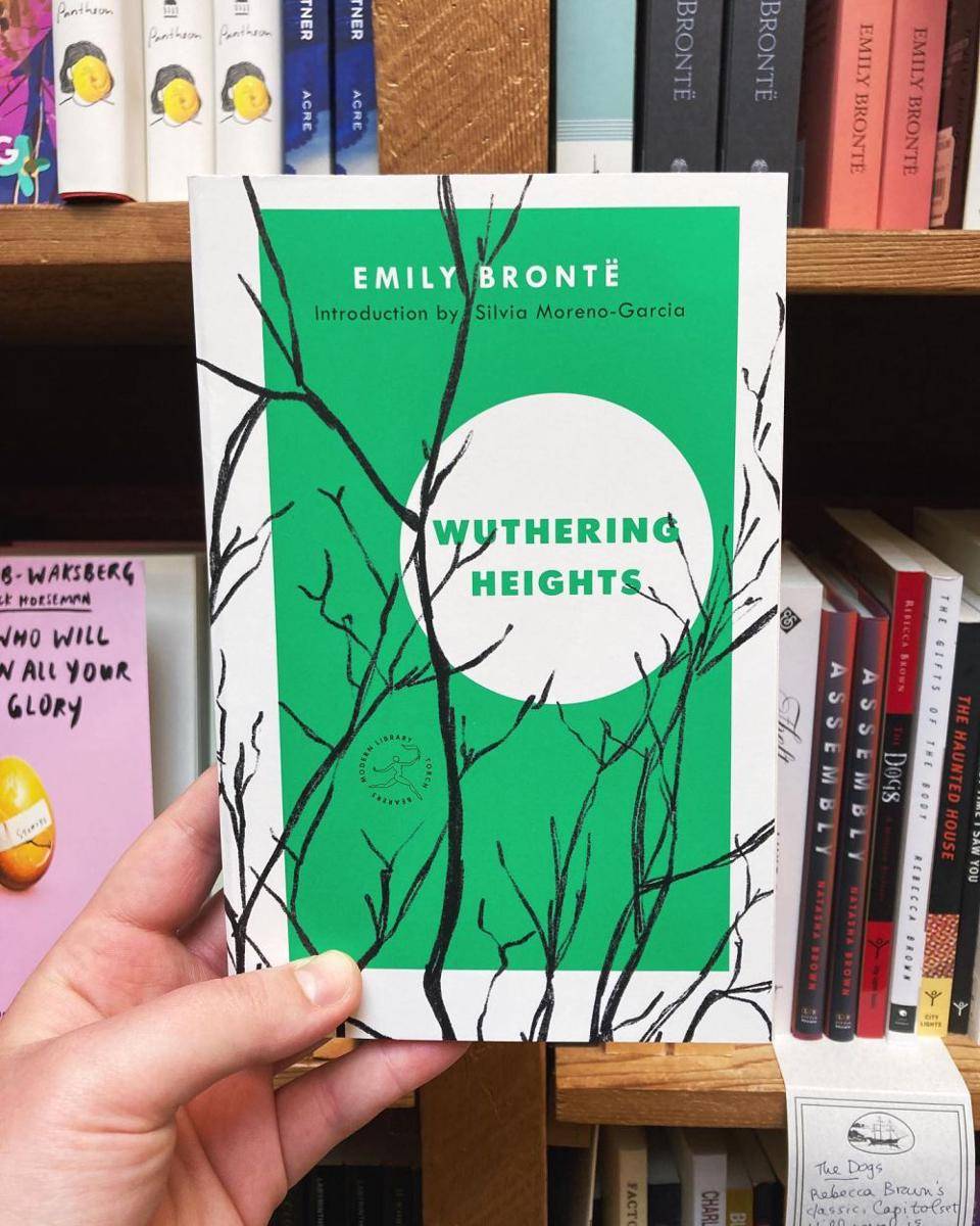 ilustrasi buku Wuthering Heights (instagram.com/intercoatstalsread)