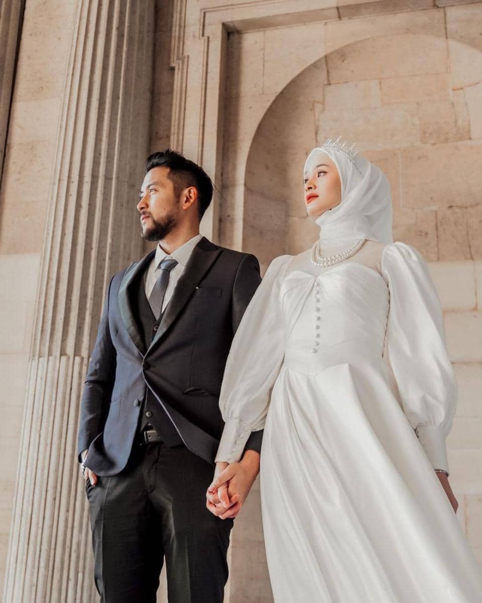 potret Sabrina Sosiawan dan suami di Paris (instagram.com/sabrinasosiawan)