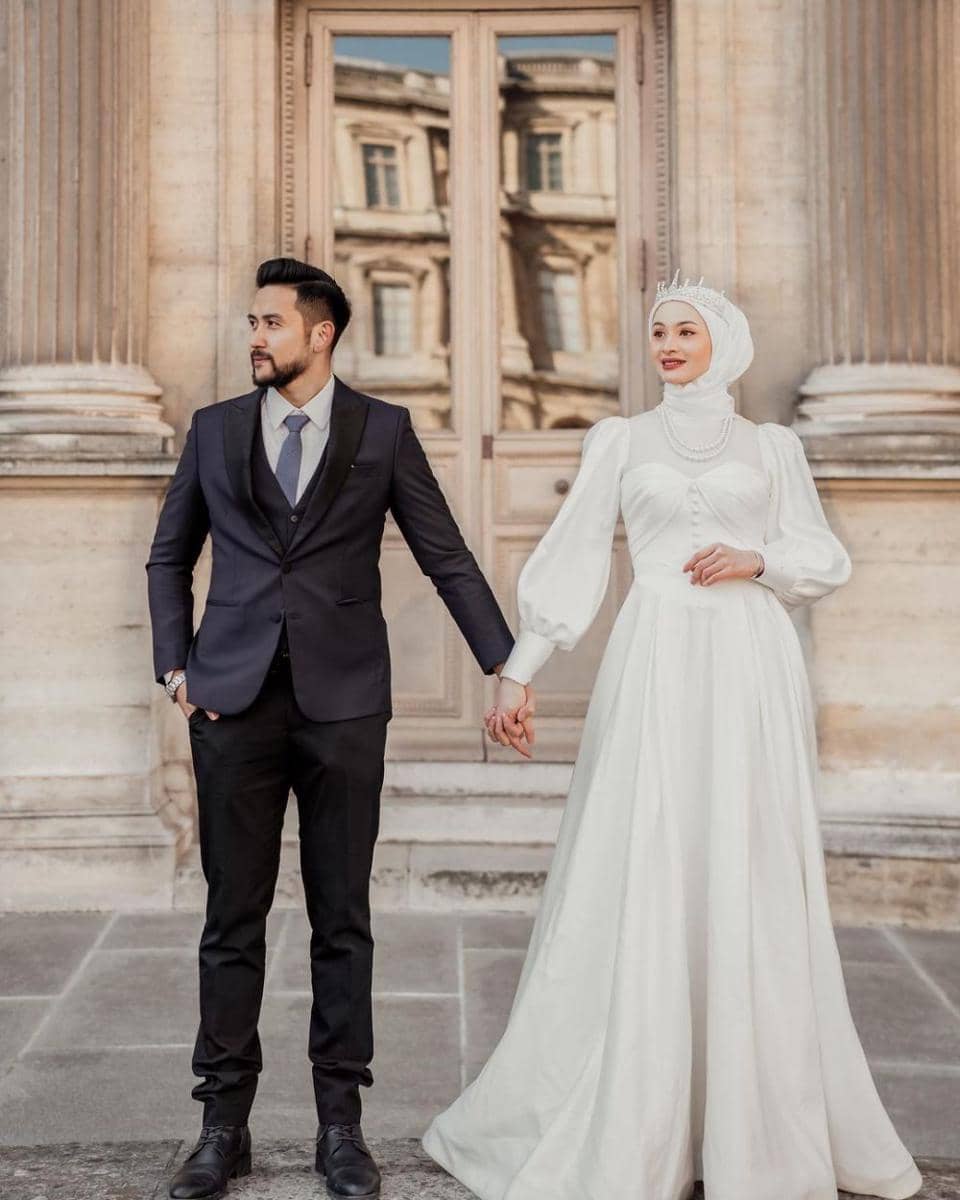 potret Sabrina Sosiawan dan suami di Paris (instagram.com/sabrinasosiawan)