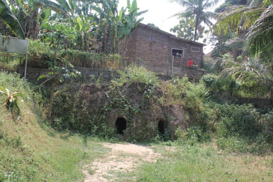 Situs Banten Girang (https://kebudayaan.kemdikbud.go.id)