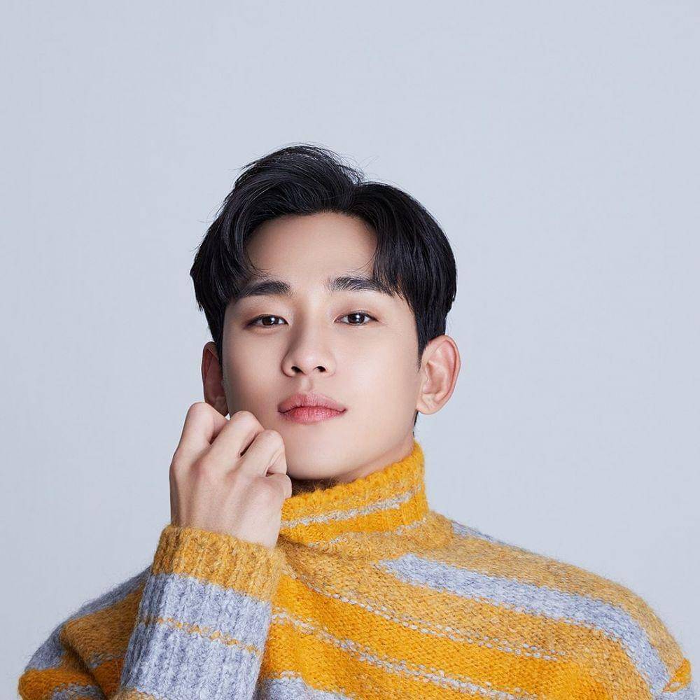 Kim Soo Hyun (instagram.com/soohyun_k216)