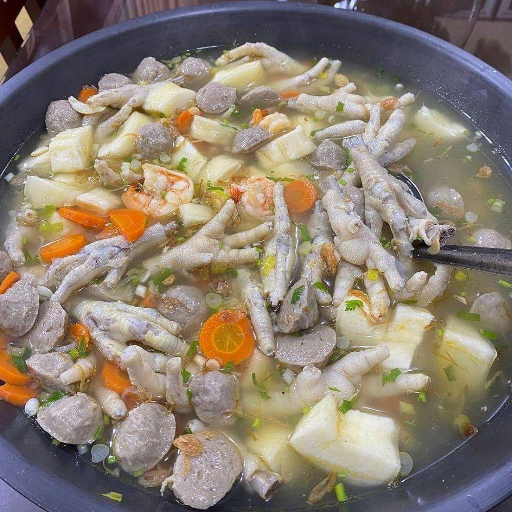 ilustrasi sup singkong ceker (instagram.com/aykobon)