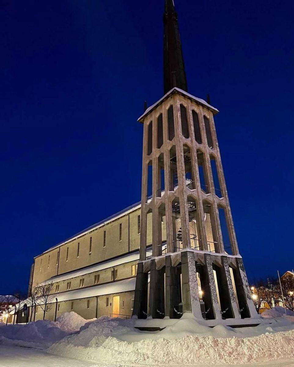 Bodø Domkirke (instagram.com/bentelws)