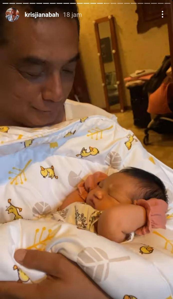 potret buah hati Siti Badriah dan Krisjiana (instagram.com/krisjianabah)