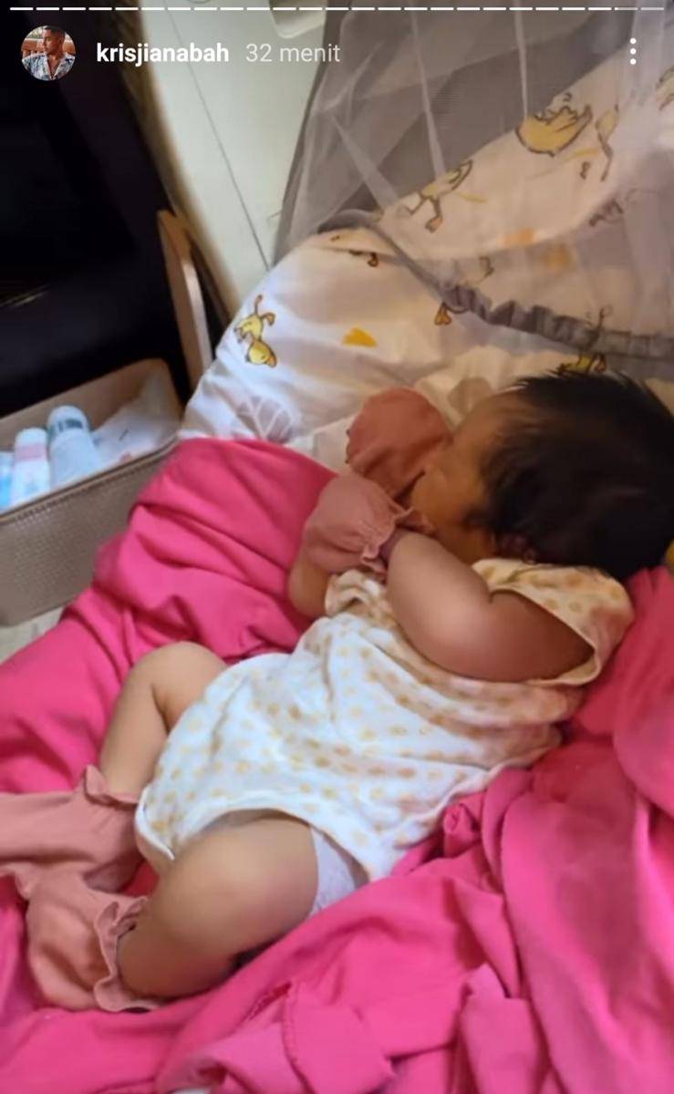 potret buah hati Siti Badriah dan Krisjiana (instagram.com/krisjianabah)