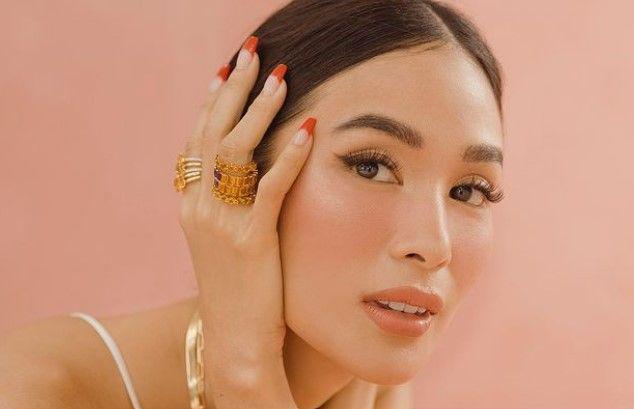 9 Inspirasi Nail Art ala Heart Evangelista, Super Trendi!