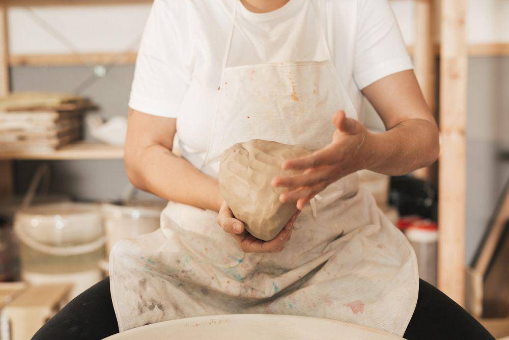 Ilustrasi Terracotta Clay (Freepik/photo created by freepik )