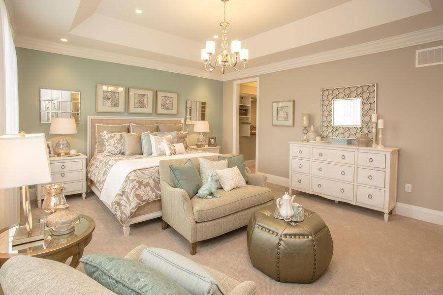 Green beige bedroom (dok.decortrendy.com)