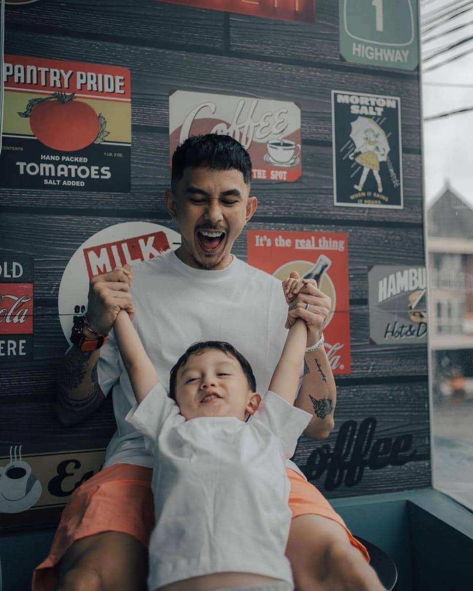 Fandy Christian dan buah hati (instagram.com/fandych)