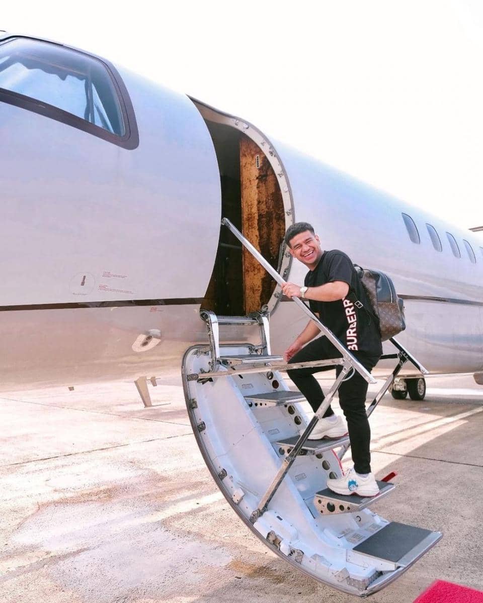 Deretan artis pernah naik jet pribadi Juragan99 (instagram.com/fadiljaidi)