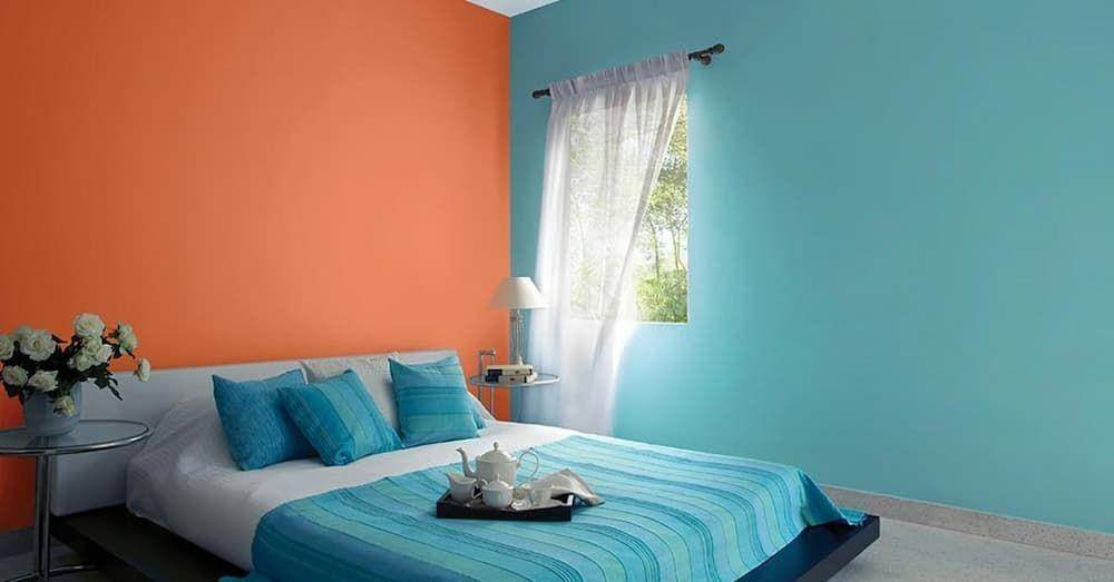 Blue orange bedroom (dok.farmfoodfamily.com)