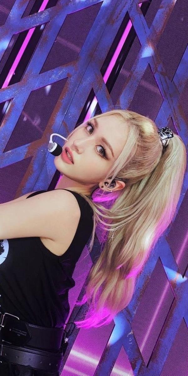11 Idol KPop yang Pesonanya Mirip Boneka Barbie, Bikin Nyebut Mulu!