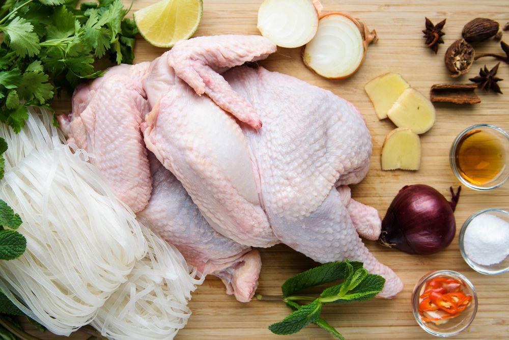 5 Cara Hilangkan Bau Amis dan Perpanjang Masa Simpan Ayam Broiler